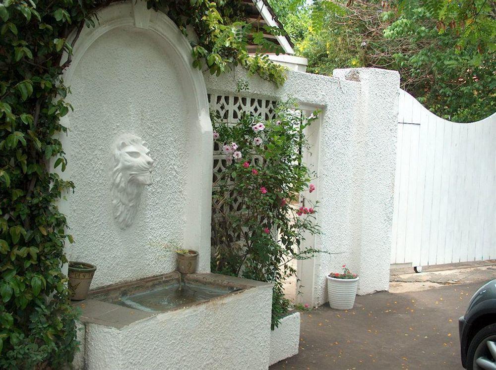 Liongate Bed And Breakfast Edenvale Exterior foto
